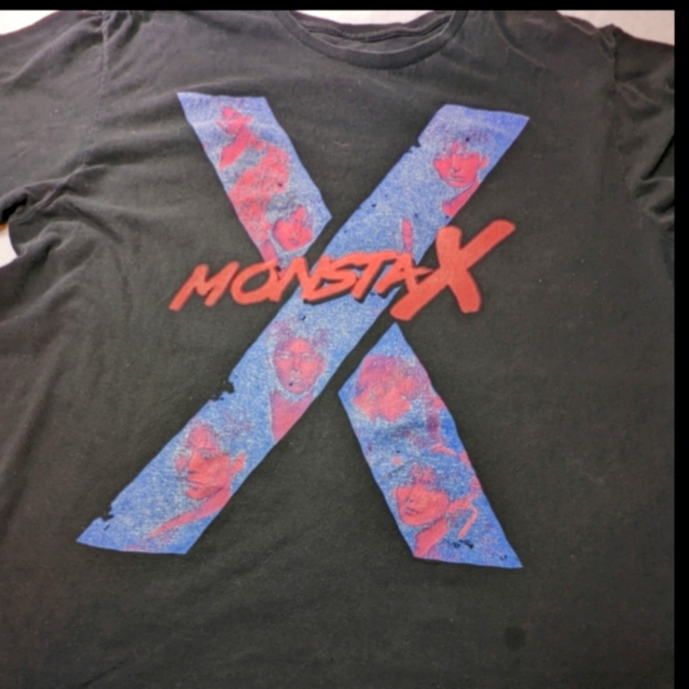 Monsta X Concert Tee Xl